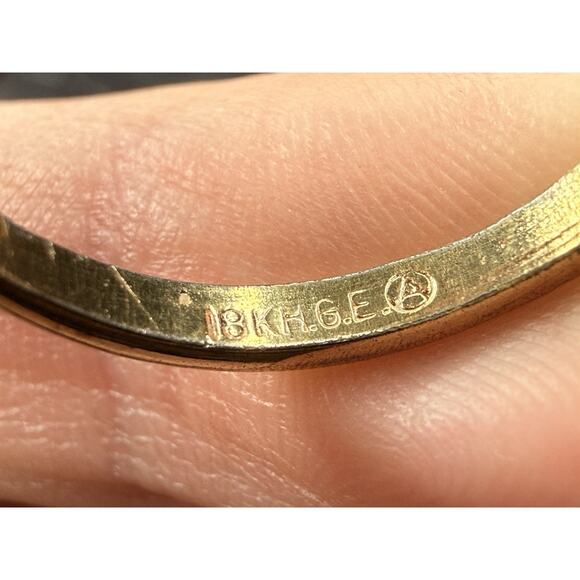 2.3g VINTAGE 18K HGE HEAVY GOLD ELECTROPLATE RING FLOWER GARNET SIZE unknown - Picture 9 of 14